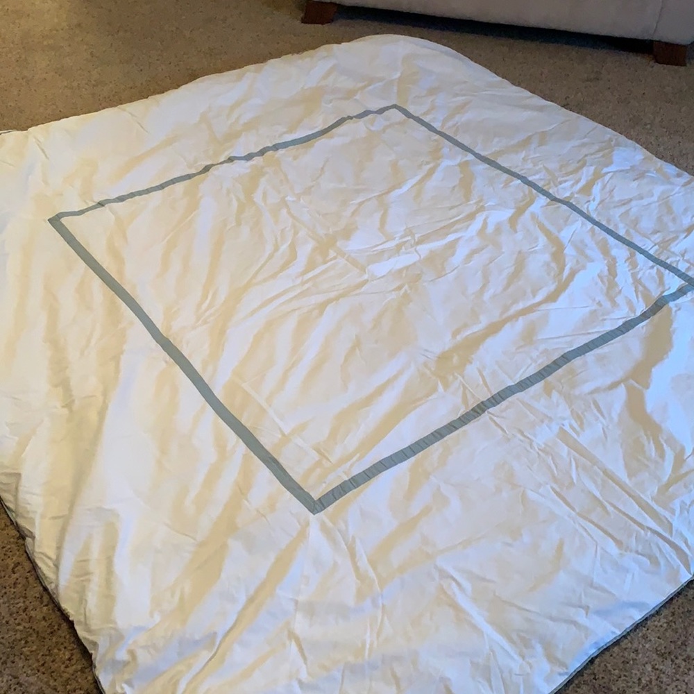 Pottery Barn queen Duvet Cover